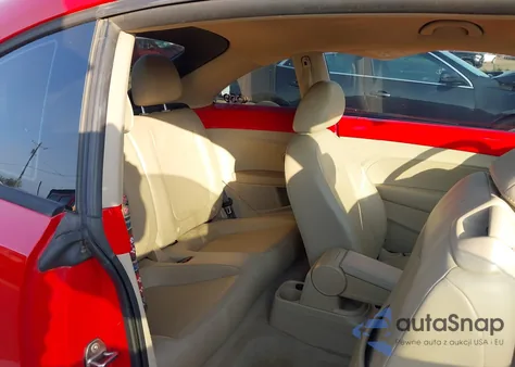 2015 Volkswagen Beetle 1.8T z USA, uszkodzony, nr VIN 3VWJ07ATXFM643271